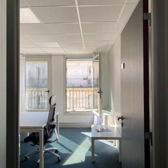 Bureau privé 15 m² 3 postes Coworking Rue des Petits Hôtels Paris 75010 - photo 10