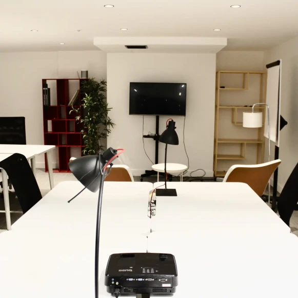 Bureau privé 90 m² 24 postes Location bureau Rue de Rouvray Neuilly-sur-Seine 92200 - photo 1