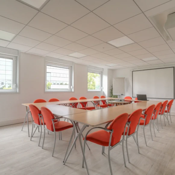 Bureau privé 9 m² 2 postes Location bureau Cours Albert Thomas Lyon 69008 - photo 5