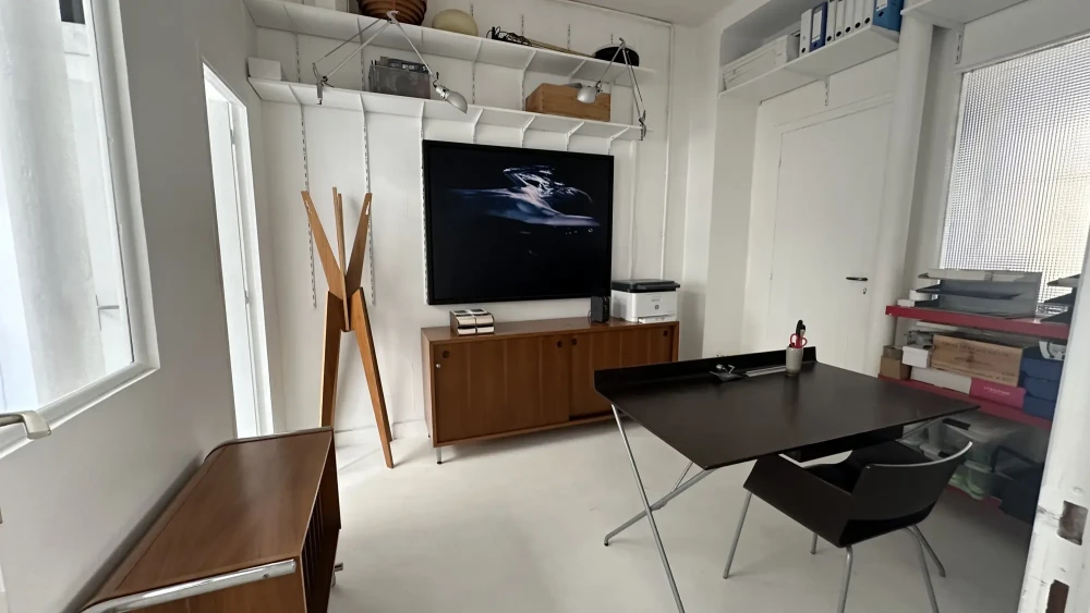 Espace indépendant - 75011 - 20 postes - 8600€