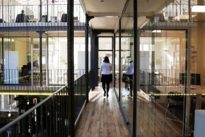 Bureau privé - 75010 - 5 postes - 2000€