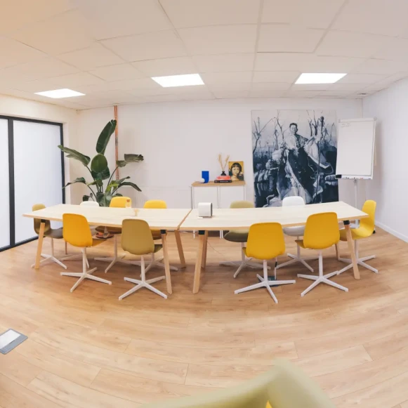 Bureau privé 33 m² 4 postes Coworking Rue des Alliés Saint-Étienne 42100 - photo 1