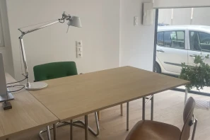 Open Space - 64200 - 1 poste - 330€