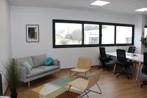 Open Space - 13580 - 12 postes - 290€