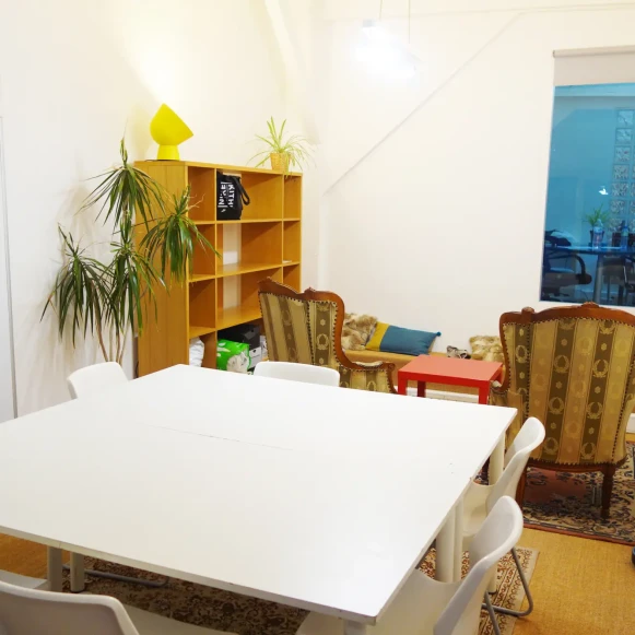Bureau privé 25 m² 6 postes Location bureau Rue Stephenson Paris 75018 - photo 7