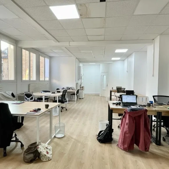 Open Space  6 postes Location bureau Rue Mathurin Régnier Paris 75015 - photo 5