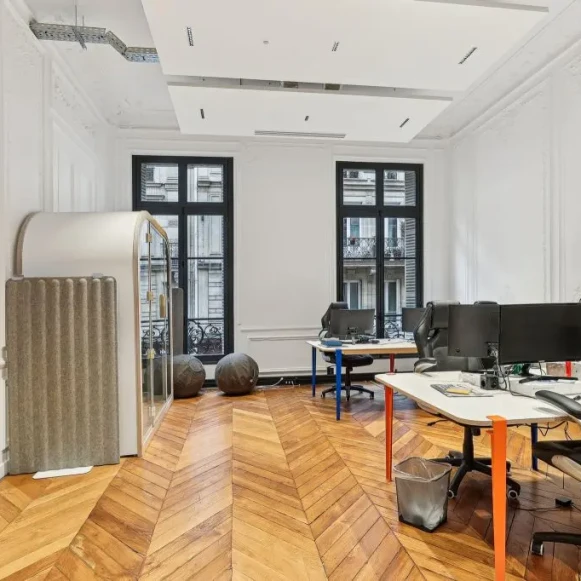 Espace indépendant 860 m² 100 postes Location bureau Rue de Douai Paris 75009 - photo 2