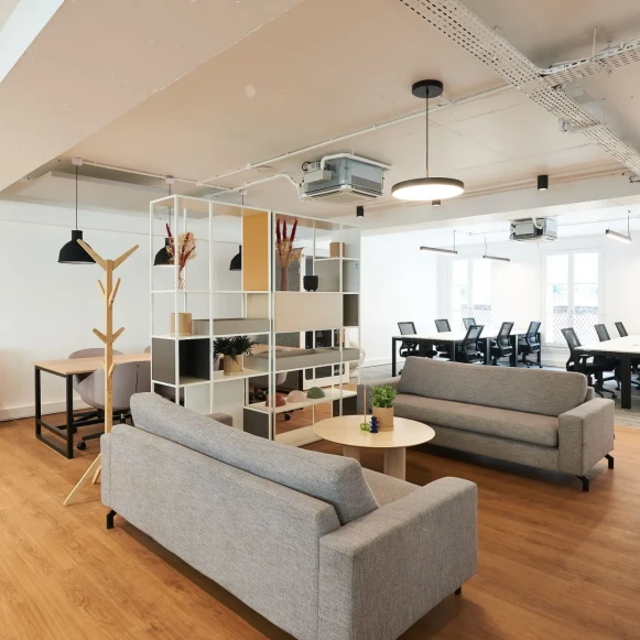 Espace indépendant 172 m² 24 postes Location bureau Rue d'Hauteville Paris 75010 - photo 3