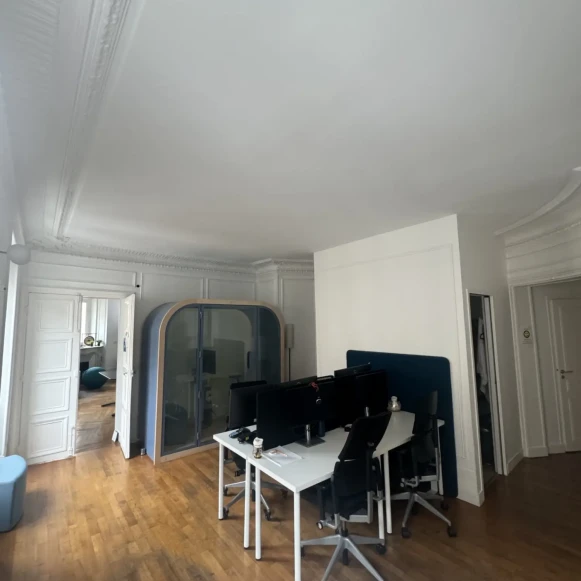 Bureau privé 35 m² 4 postes Location bureau Rue Laffitte Paris 75009 - photo 9