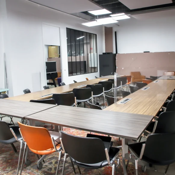 Bureau privé 25 m² 4 postes Location bureau Rue Martel Paris 75010 - photo 7