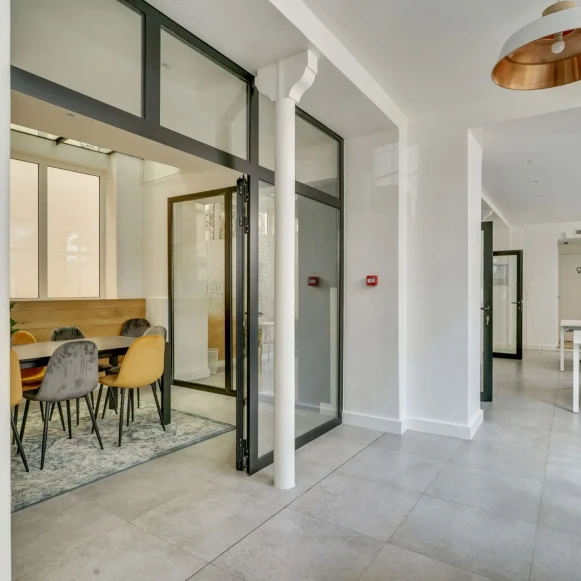 Espace indépendant 350 m² 50 postes Location bureau Rue Saint Sabin Paris 75011 - photo 2