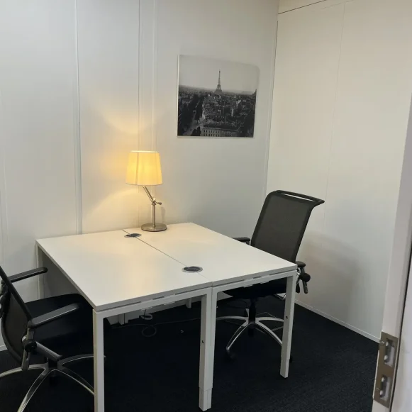 Bureau privé 9 m² 2 postes Location bureau Rue de Rennes Paris 75006 - photo 1