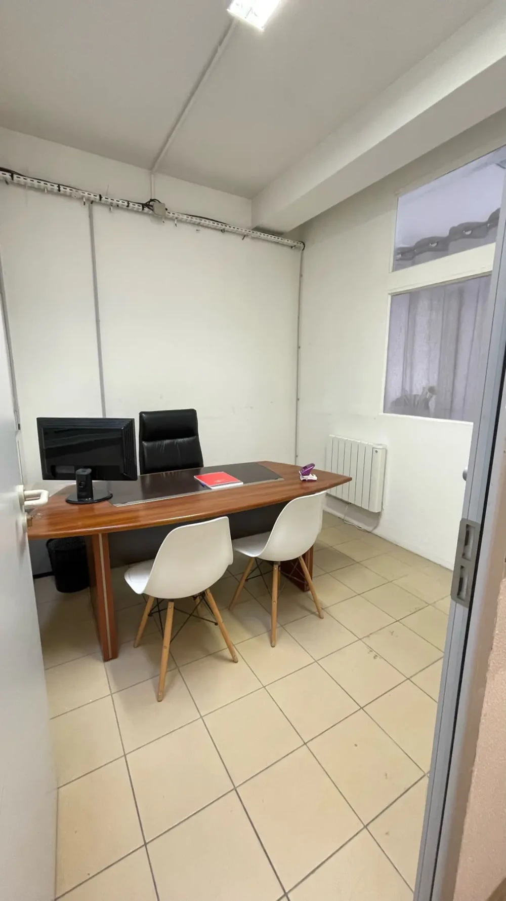 Espace indépendant - 92140 - 12 postes - 1900€