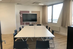 Open Space - 35000 - 28 postes - 220€