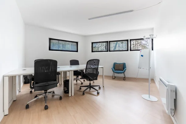 Bureau privé - 75012 - 4 postes - 1210€
