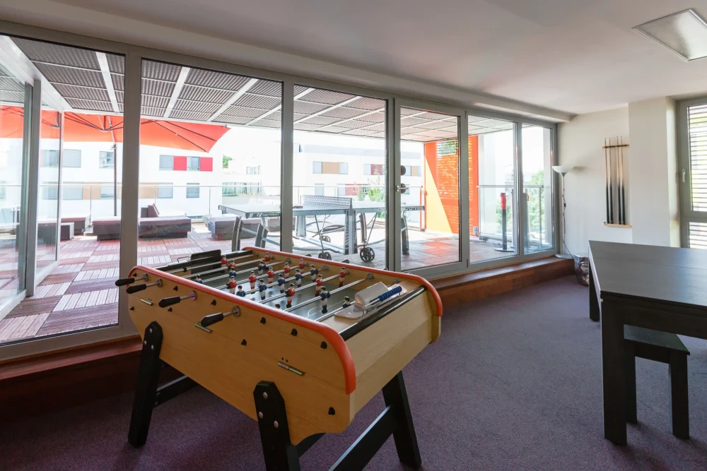 Open Space - 67100 - 1 poste - 219€