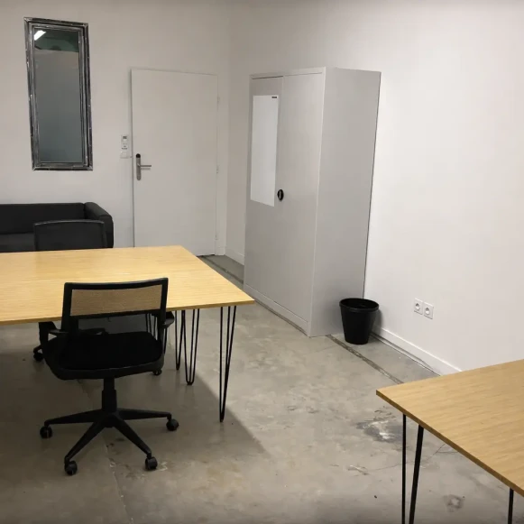 Bureau privé 19 m² 3 postes Coworking Rue Marcel Carné Lattes 34970 - photo 1
