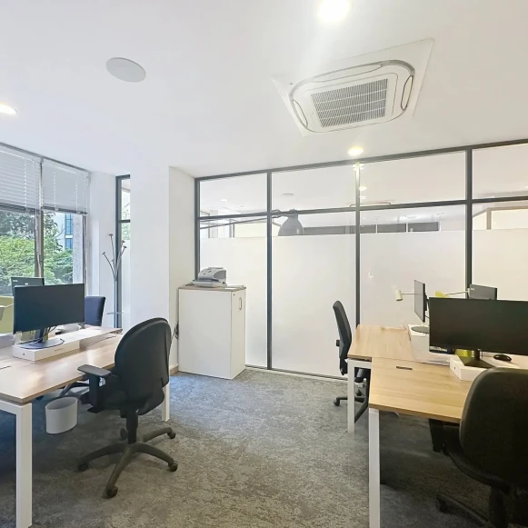 Bureau privé 43 m² 10 postes Coworking Avenue Ingres Paris 75016 - photo 8