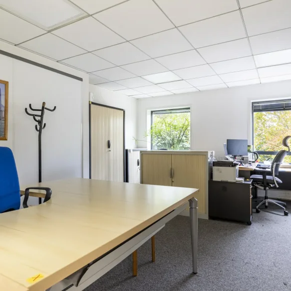Bureau privé 359 m² 30 postes Location bureau Quai Gallieni Suresnes 92150 - photo 12