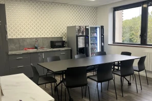 Bureau privé - 92600 - 3 postes - 600€