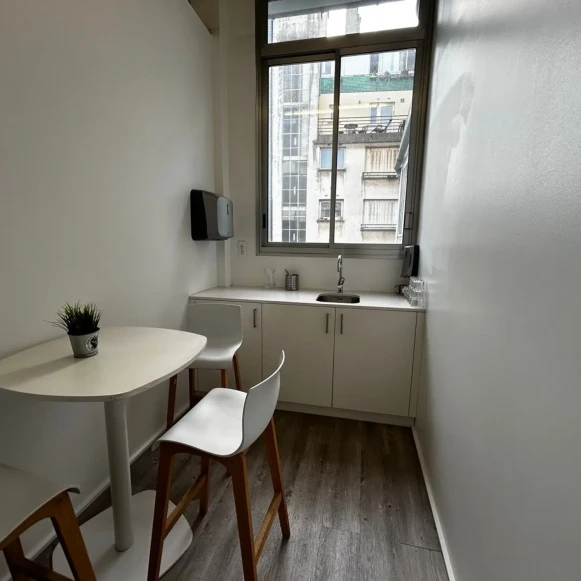 Espace indépendant 210 m² 25 postes Coworking Boulevard de Charonne Paris 75020 - photo 4