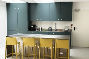 Open Space - 75019 - 20 postes - 460€