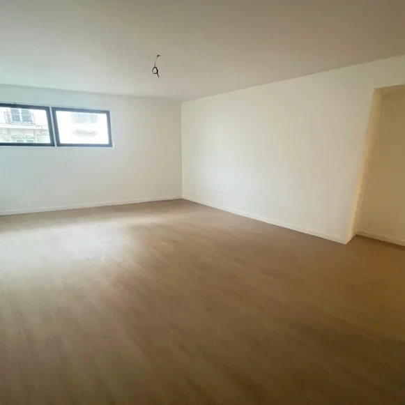Bureau privé 36 m² 8 postes Coworking Avenue du Général Michel Bizot Paris 75012 - photo 1