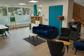 Open Space - 92110 - 2 postes - 260€