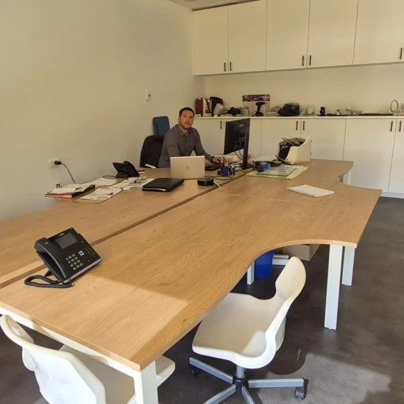 Bureau privé 20 m² 2 postes Coworking Rue Marc Sangnier Bègles 33130 - photo 1