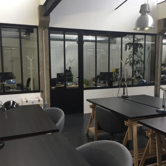 Bureau privé 15 m² 4 postes Location bureau Boulevard Pierre 1er Le Bouscat 33110 - photo 1