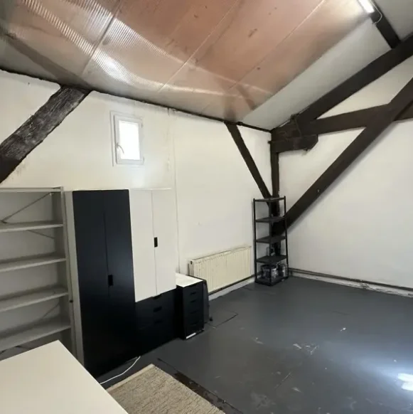 Bureau privé 20 m² 2 postes Location bureau Rue Mariton Saint-Ouen-sur-Seine 93400 - photo 1