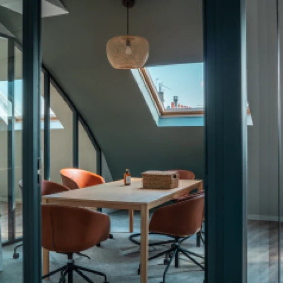 Espace indépendant 134 m² 19 postes Coworking Rue Le Peletier Paris 75009 - photo 2