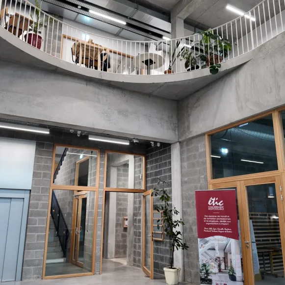 Bureau privé 41 m² 6 postes Coworking Passage de l'Internationale Lille 59800 - photo 6