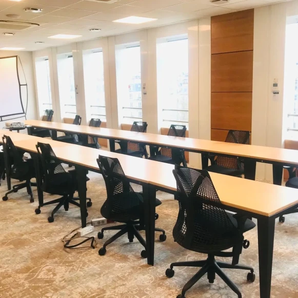 Bureau privé 60 m² 17 postes Location bureau Avenue de la Grande Armée Paris 75017 - photo 4