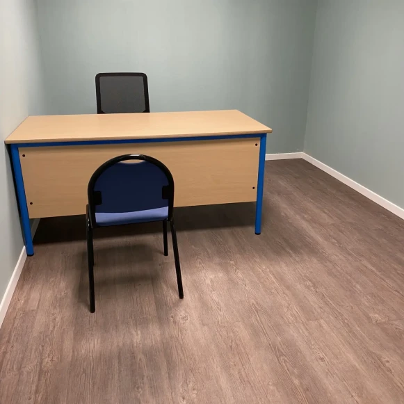 Bureau privé 11 m² 1 poste Location bureau Avenue Jean Rostand Trappes 78990 - photo 1