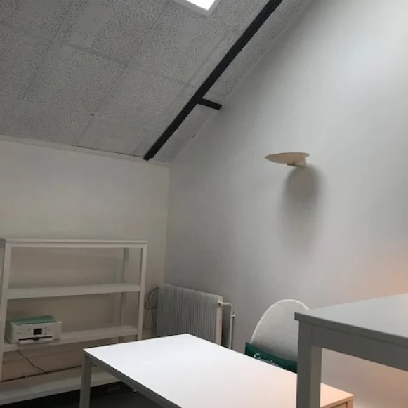Bureau privé 15 m² 5 postes Location bureau Rue Dulong Paris 75017 - photo 1