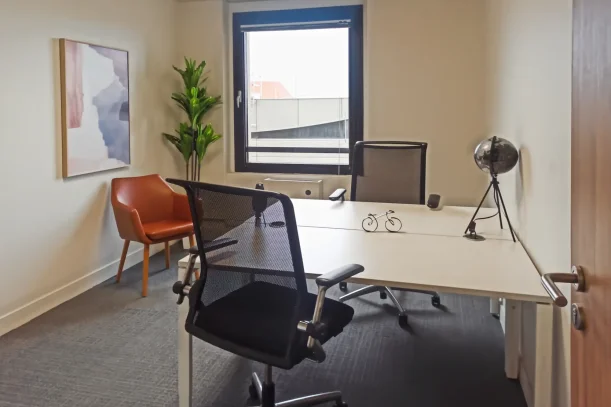 Bureau privé - 67000 - 6 postes - 2400€