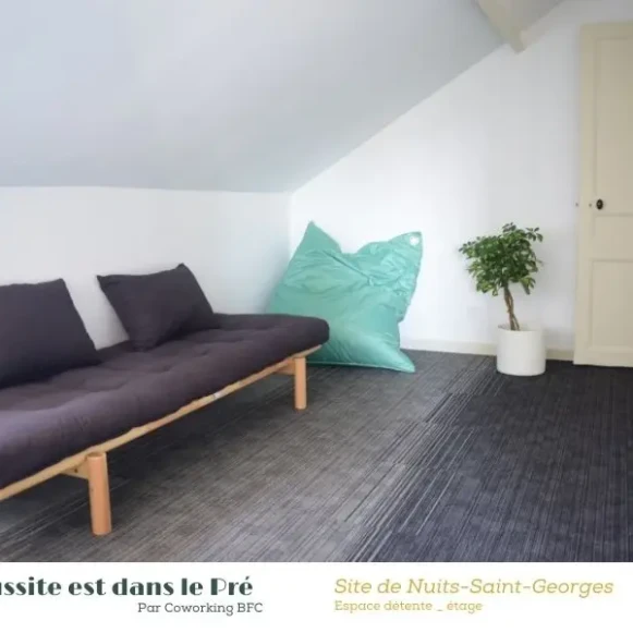 Bureau privé 16 m² 2 postes Coworking Rue Marcellin Berthelot Nuits-Saint-Georges 21700 - photo 5