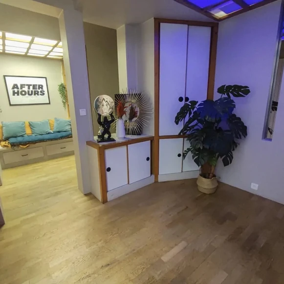 Espace indépendant 40 m² 5 postes Coworking Rue Saint-Antoine Paris 75004 - photo 4