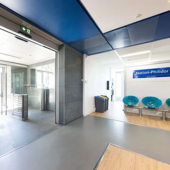 Bureau privé 61 m² 17 postes Coworking Rue Philidor Paris 75020 - photo 16