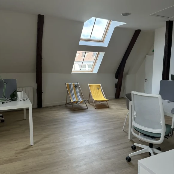 Open Space  12 postes Coworking Rue Percheronne Chartres 28000 - photo 5