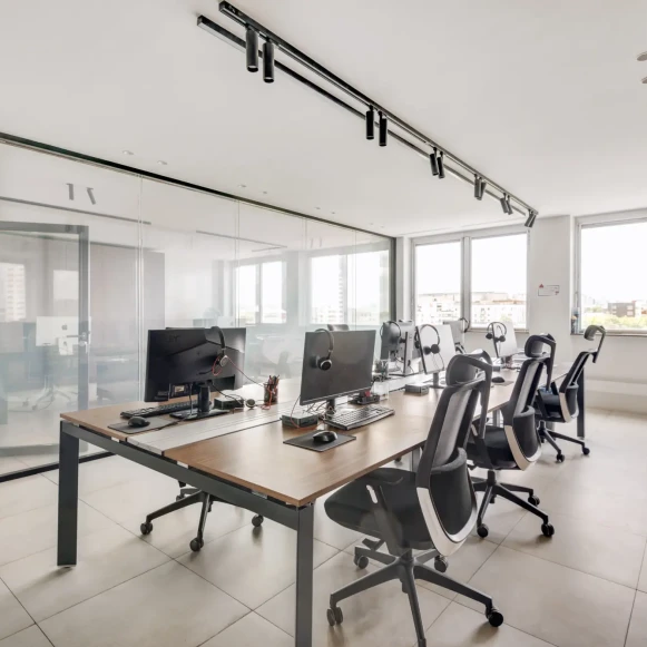 Bureau privé 200 m² 22 postes Location bureau Avenue Laurent Cély Asnières-sur-Seine 92600 - photo 2