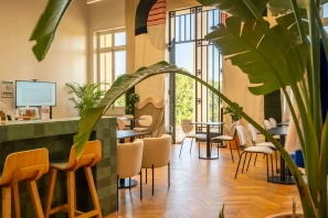 Bureau privé - 64200 - 6 postes - 2400€