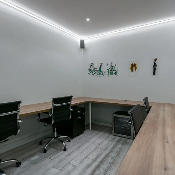 Bureau privé 70 m² 16 postes Coworking Rue de Sévigné Paris 75003 - photo 2