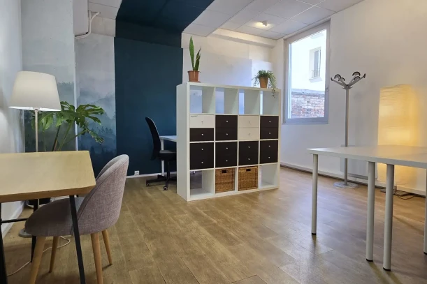 Bureau privé - 92240 - 5 postes - 1500€