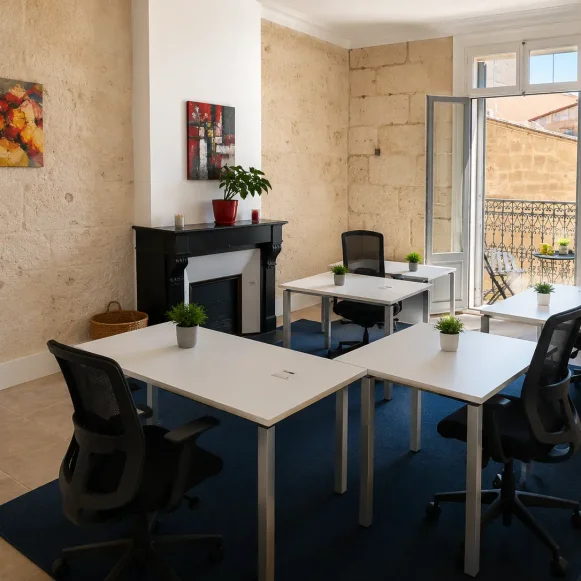 Bureau privé 25 m² 5 postes Coworking Boulevard Ledru Rollin Montpellier 34000 - photo 1