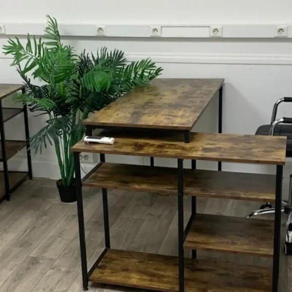 Bureau privé 20 m² 4 postes Coworking Rue Rabelais Montreuil 93100 - photo 1