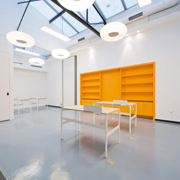 Espace indépendant 220 m² 25 postes Location bureau Rue d'Aboukir Paris 75002 - photo 2