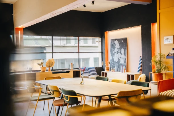 Bureau privé - 42100 - 6 postes - 1500€