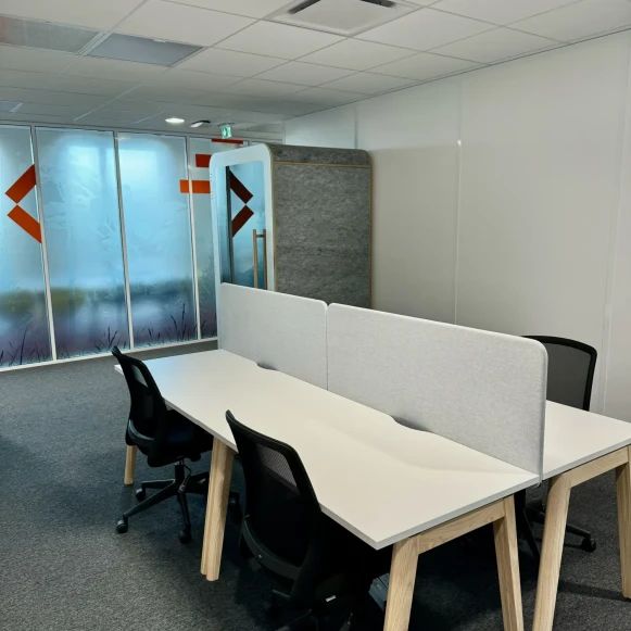 Bureau privé 28 m² 8 postes Coworking Rue Alek Plunian Saint-Jacques-de-la-Lande 35136 - photo 8